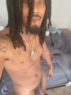 Snapshot of BD2LONG chatting on 12/29/24, 03:03 BD2LONG online show from 12/29/24, 03:03