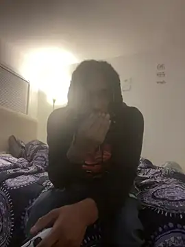 Snapshot of BD2LONG chatting on 02/21/25, 06:29 BD2LONG online show from 02/21/25, 06:29