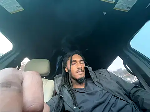 Snapshot of BD2LONG chatting on 10/08/25, 10:29 BD2LONG online show from 10/08/25, 10:29