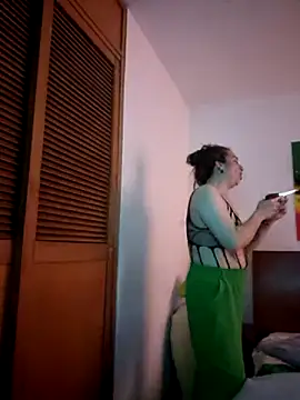 Yashira Jaziri online show from 01/14/26, 05:07