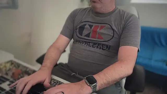 Pup Rush online show from 04/01/26, 07:44