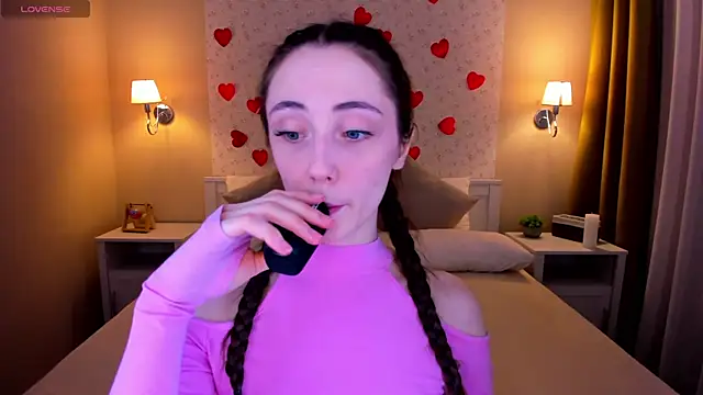 Lexi Split online show from 02/15/25, 08:33