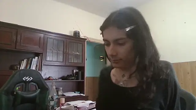 calliemaggotbone online show from 04/23/26, 05:04