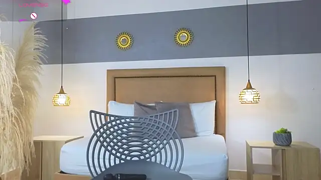 riley sierra online show from 03/19/25, 12:45