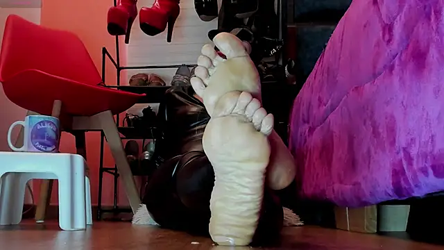 Snapshot of _BrendaMichel_ chatting on 03/19/25, 06:55 BrendaMichel online show from 03/19/25, 06:55