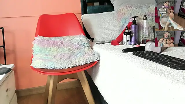 Snapshot of _BrendaMichel_ chatting on 09/27/25, 11:26 BrendaMichel online show from 09/27/25, 11:26