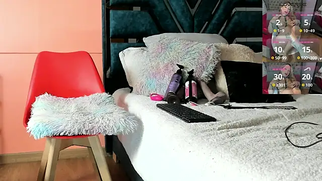 Snapshot of _BrendaMichel_ chatting on 10/06/25, 12:46 BrendaMichel online show from 10/06/25, 12:46