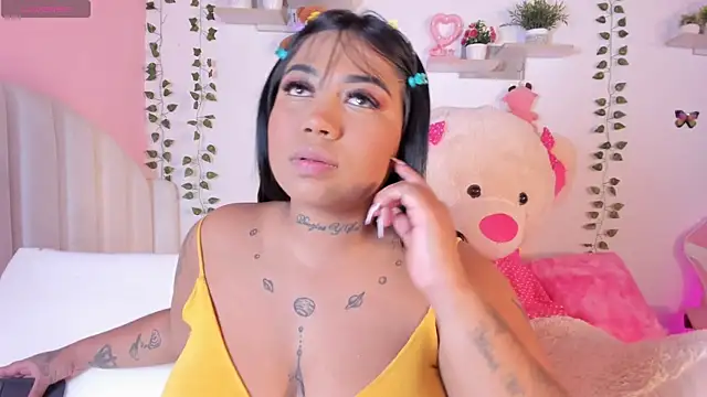 Emily restrepo online show from 04/10/26, 04:06