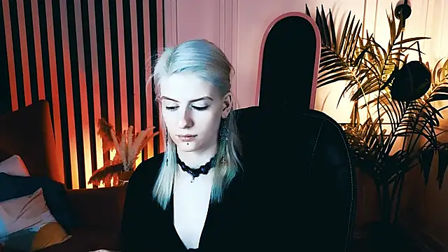 Noah ElmerX online show from 10/14/25, 02:18