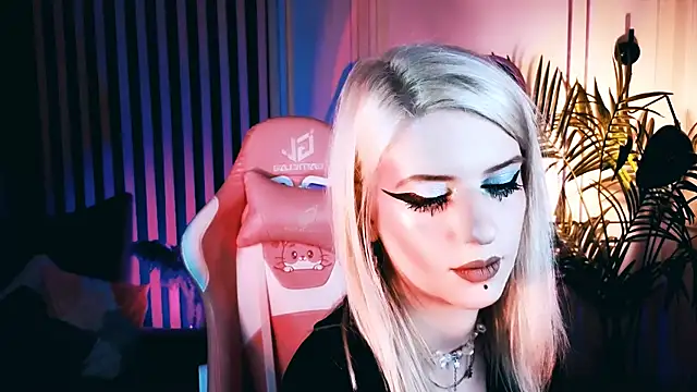 Noah ElmerX online show from 10/20/25, 04:07