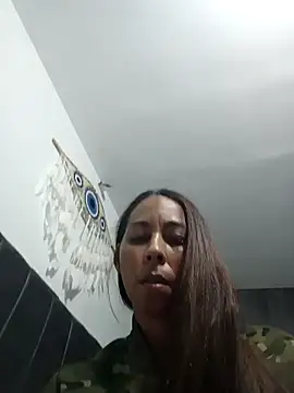 Snapshot of Rosalinda_Cortez chatting on 01/01/25, 12:00 Rosalinda Cortez online show from 01/01/25, 12:00