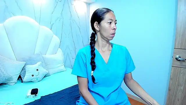 Snapshot of Rosalinda_Cortez chatting on 02/18/25, 12:39 Rosalinda Cortez online show from 02/18/25, 12:39