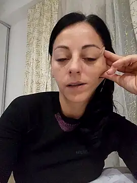 Snapshot of bruneta_sexy23 chatting on 11/24/25, 04:56 bruneta sexy23 online show from 11/24/25, 04:56