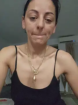 bruneta sexy23 online show from 07/11/26, 04:04