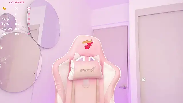 Snapshot of mia_yourmommy chatting on 02/26/25, 03:41 mia yourmommy online show from 02/26/25, 03:41