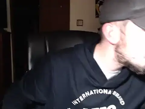 pensguy30 online show from 12/29/24, 06:38