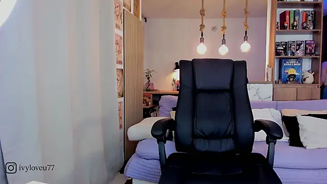 Snapshot of ivyloveu11 chatting on 02/28/26, 03:51 ivyloveu11 online show from 02/28/26, 03:51