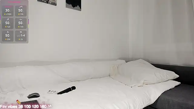 elizziMeiko   online show from 05/30/26, 11:57