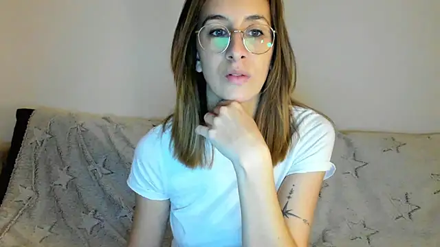 Snapshot of DesireMore90 chatting on 02/18/25, 11:19 DesireMore90 online show from 02/18/25, 11:19