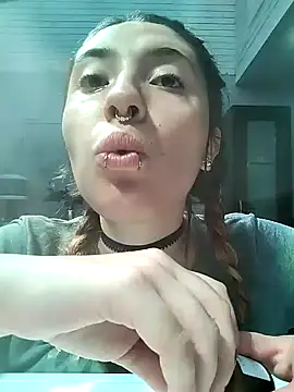 Snapshot of chubby_vanniie_ chatting on 01/21/25, 07:06 chubby vanniie online show from 01/21/25, 07:06