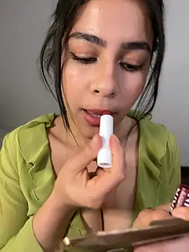 CuteKira7 online show from 06/04/26, 03:12