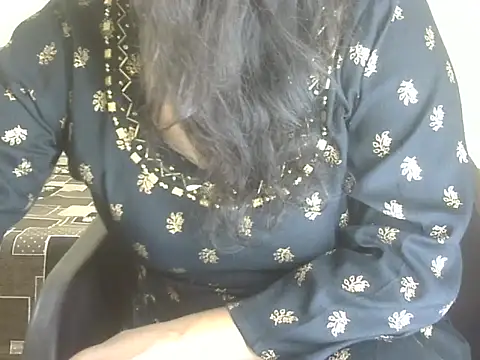 Lusty Wife1 online show from 09/27/25, 08:08