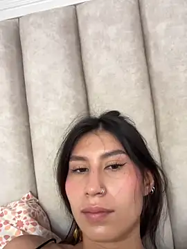 emily villamil online show from 12/15/24, 06:26