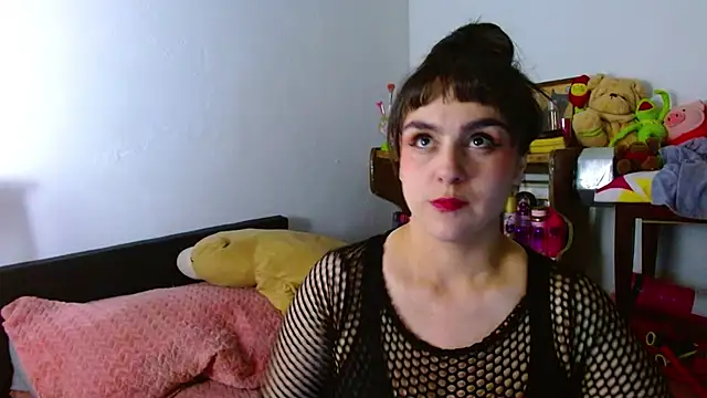 collette beaufoy  online show from 06/03/26, 02:36