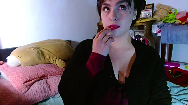 Snapshot of collette_beaufoy_ chatting on 06/13/26, 06:11 collette beaufoy online show from 06/13/26, 06:11