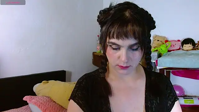 Snapshot of collette_beaufoy_ chatting on 07/19/26, 09:51 collette beaufoy online show from 07/19/26, 09:51