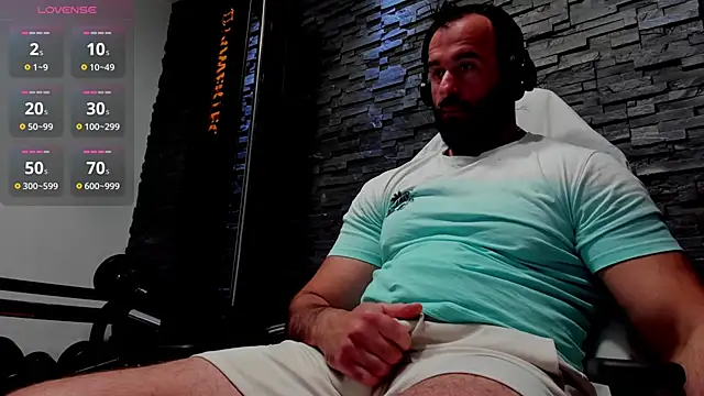 Snapshot of David_Big_Daddy chatting on 05/04/26, 05:31 David Big Daddy online show from 05/04/26, 05:31