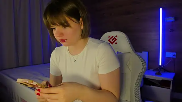 Elizabeth Hottie  online show from 04/17/26, 11:41