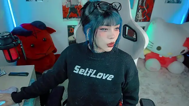 Deadly Doll online show from 07/01/26, 12:01