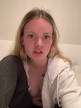 mariemelissah online show from 03/09/25, 03:16