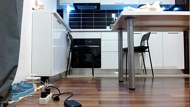 Snapshot of niky_sweet1919 chatting on 11/19/25, 04:29 niky sweet1919 online show from 11/19/25, 04:29