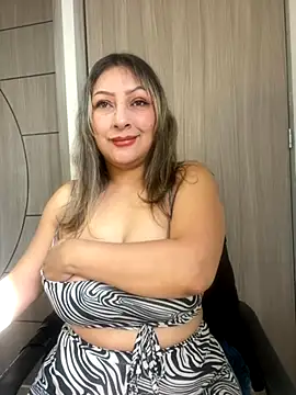 Lady  Pink online show from 10/21/25, 12:17