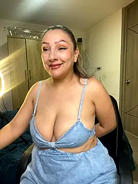 Lady  Pink online show from 10/27/25, 08:35