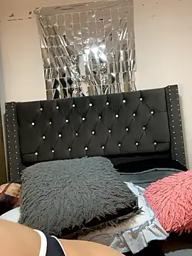 Lady  Pink online show from 01/18/26, 09:13