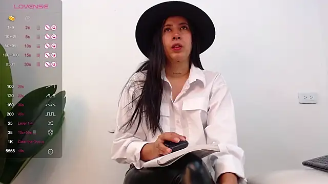 marthina thompsson online show from 12/03/24, 12:59