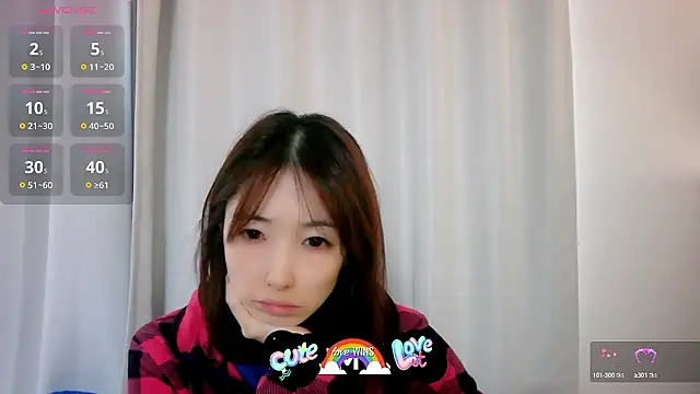 Snapshot of Love_me_Eri_ chatting on 10/09/25, 11:58 Love me Eri online show from 10/09/25, 11:58