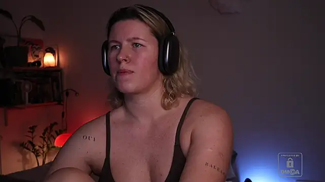 moonamii online show from 03/04/26, 06:25