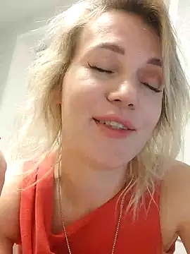 Snapshot of Linda_Gregory chatting on 12/11/24, 01:15 Linda Gregory online show from 12/11/24, 01:15