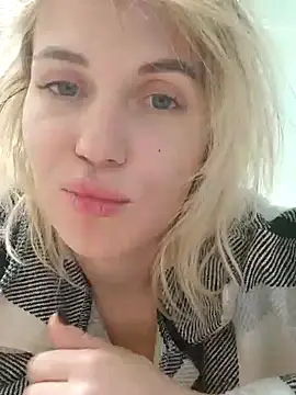 Snapshot of Linda_Gregory chatting on 01/04/25, 05:27 Linda Gregory online show from 01/04/25, 05:27