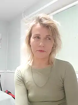 Snapshot of Linda_Gregory chatting on 01/15/25, 12:09 Linda Gregory online show from 01/15/25, 12:09