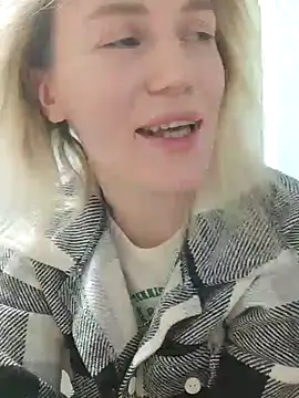 Snapshot of Linda_Gregory chatting on 01/27/25, 01:26 Linda Gregory online show from 01/27/25, 01:26