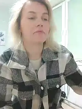 Snapshot of Linda_Gregory chatting on 02/03/25, 12:04 Linda Gregory online show from 02/03/25, 12:04