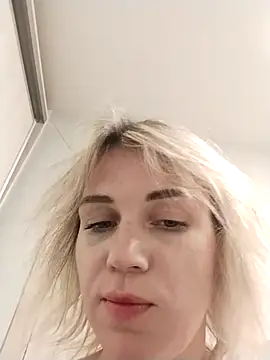 Snapshot of Linda_Gregory chatting on 10/13/25, 02:00 Linda Gregory online show from 10/13/25, 02:00