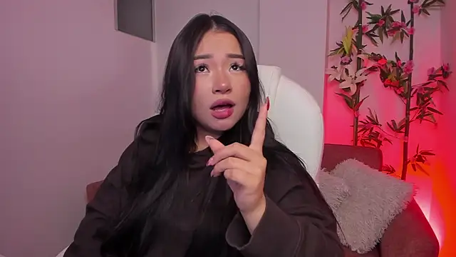 Lulu Sakura  online show from 12/15/24, 10:39