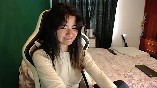 alice middlee online show from 12/17/25, 04:46