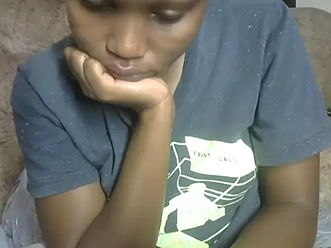 Snapshot of AurelAda chatting on 09/20/25, 11:28 AurelAda online show from 09/20/25, 11:28